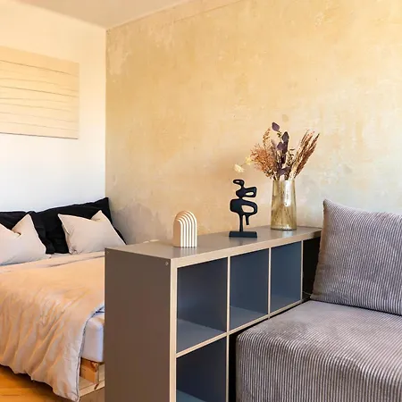 Apartament Utulne Blizko Centra - No Smoking Bratysława